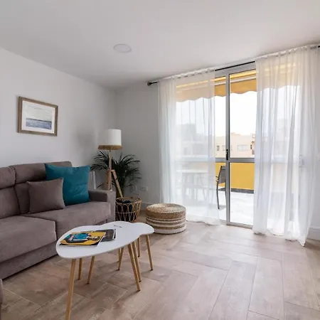 Homeforguest Atico Cecilia Con Vistas Al Mar En Cristianos Апартаменты *