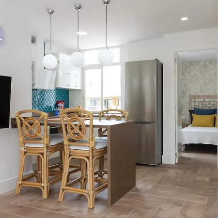 Homeforguest Atico Cecilia Con Vistas Al Mar En Cristianos لوس كريستيانوس